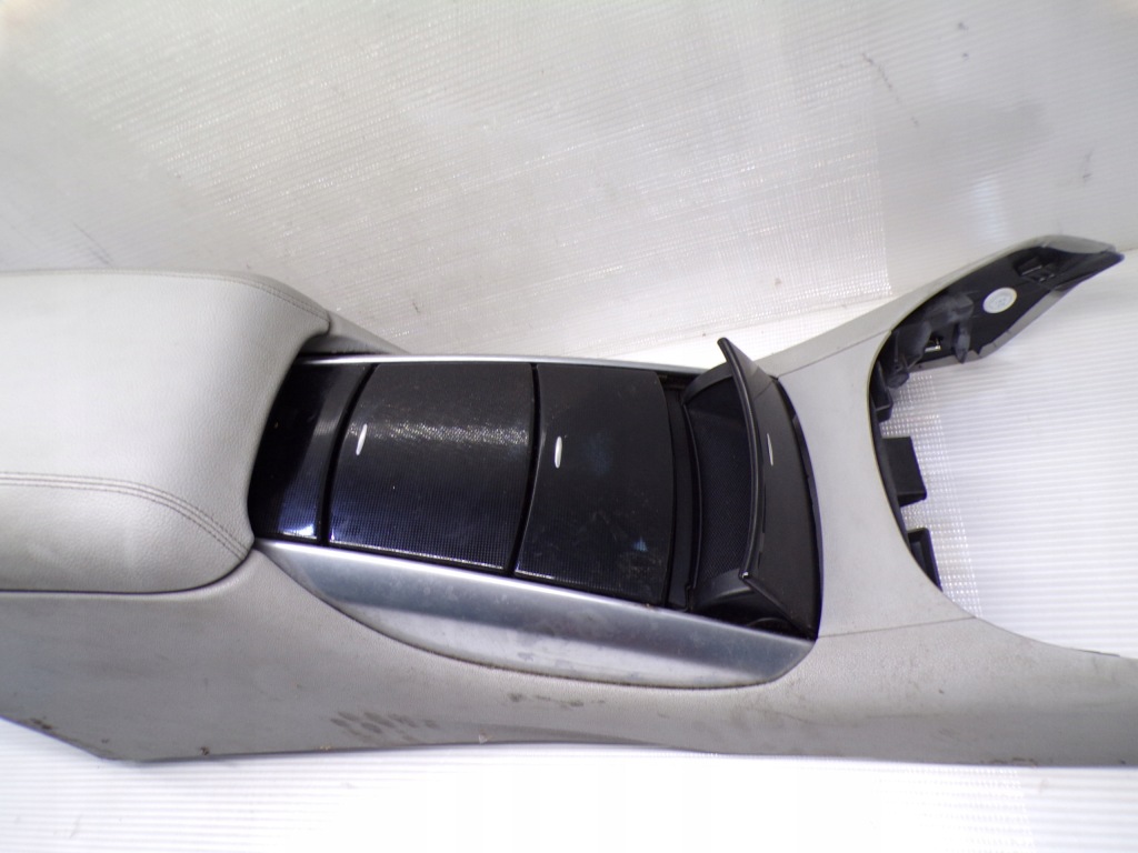 фото №2, Подлокотник туннель mercedes w251 r klasa