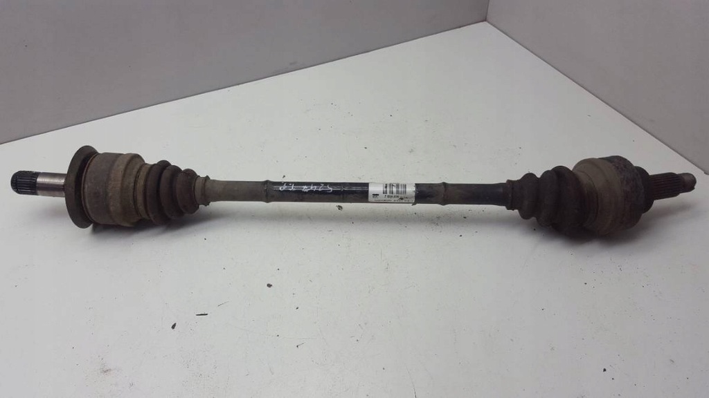 фото №1, Приводной вал задняя правая 7624206 bmw f20 2012 116d