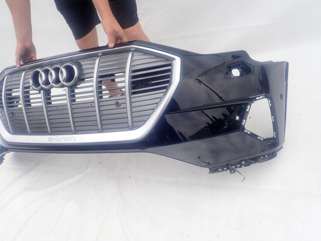 фото №9, Audi e-tron 18- бампер перед передний spr pdc