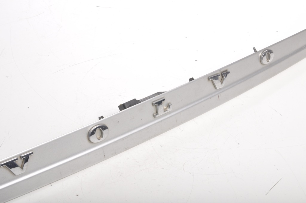 фото №10, Volvo v50 накладка молдинг крышки 426-26