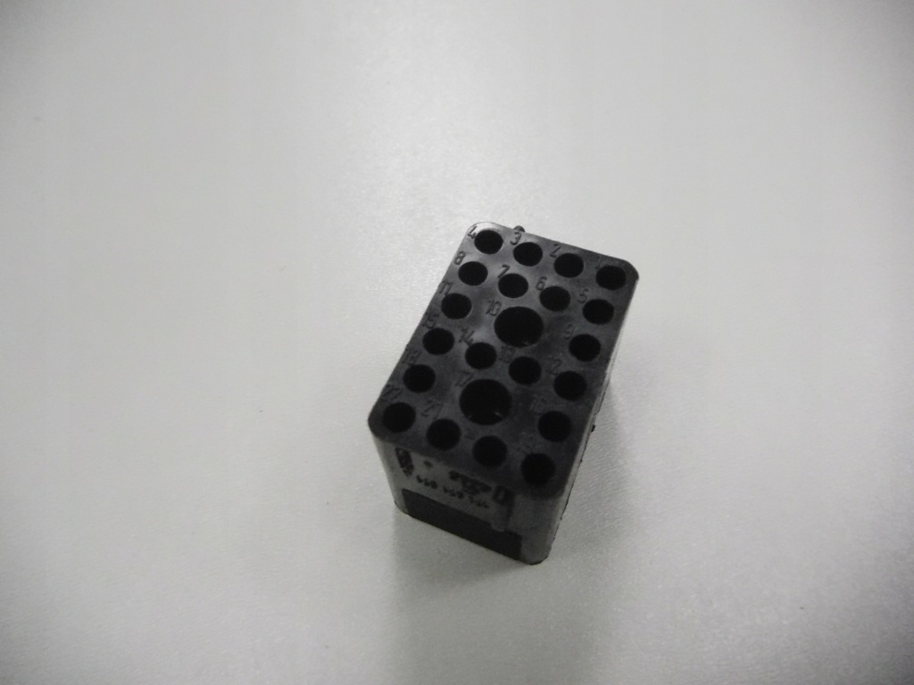 Kosta 22 контакт volkswagen jetta passat porsche 911 оригінальний номер 171971971a Недорого