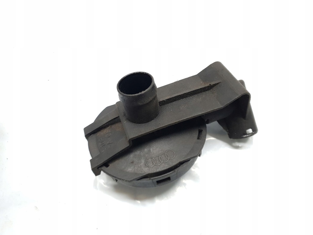 фото №4, Вентиляция картера клапан audi a6 c5 3.0