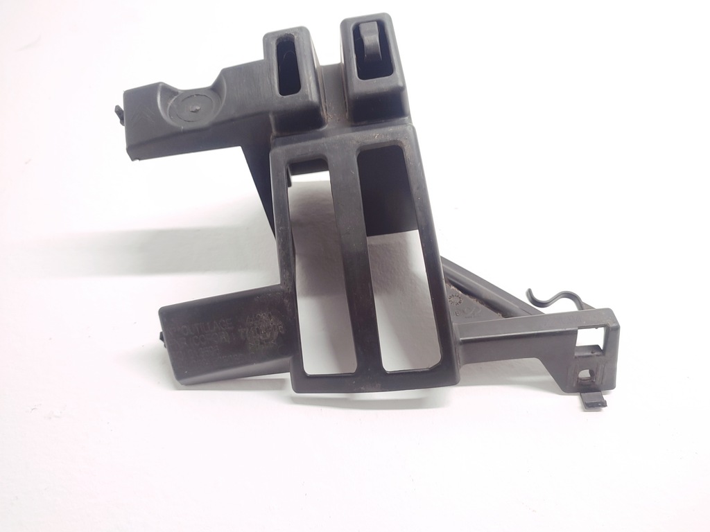 фото №1, Citroen c5 iii напрямна бампера лівий правий задня