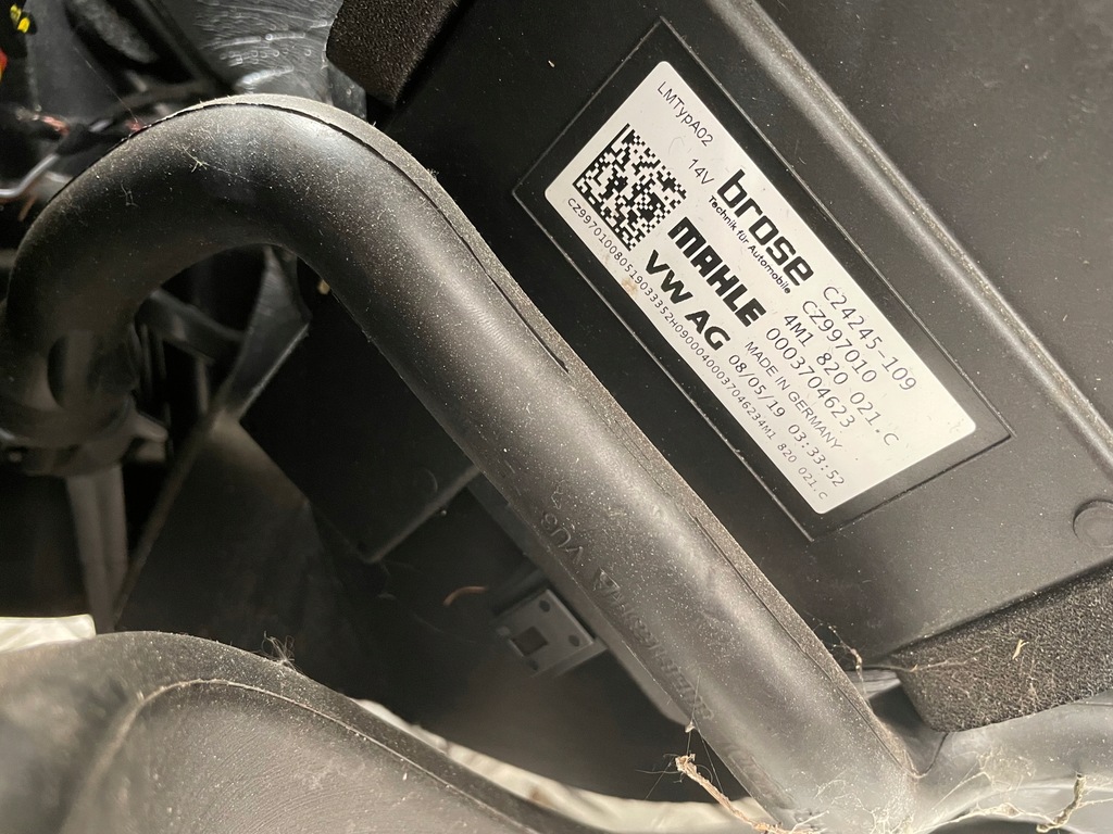 фото №15, Обігрівач повітродувка корпус балка комплект audi a6 s6 c8 europa 4k1820902a