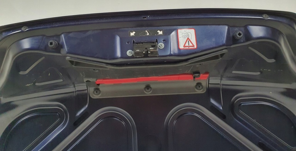Крышка багажника задняя задний  359 mercedes r171 Цена