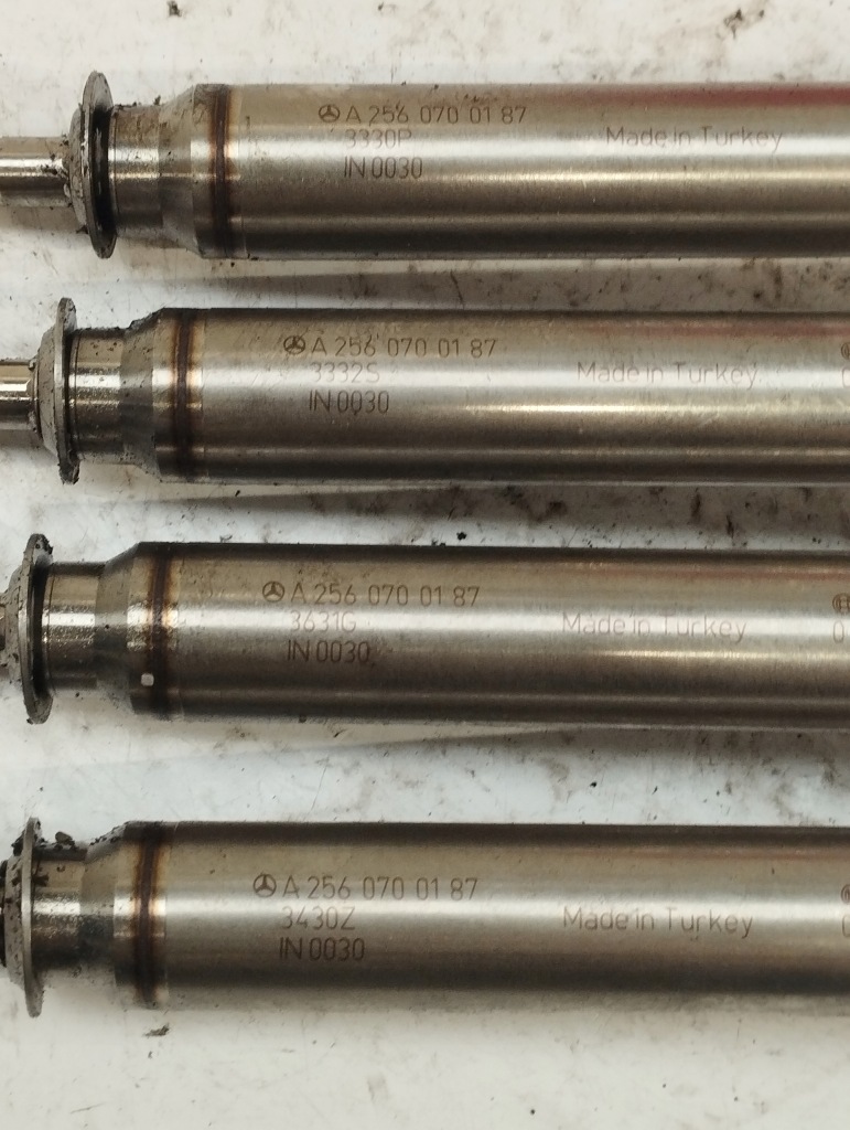 Mercedes a35 w177 amg форсунка топлива a2560700187 Киев