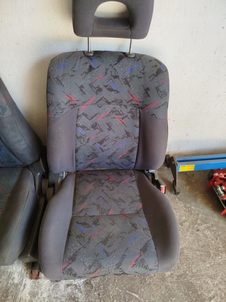 фото №1, Toyota rav4 i 94- сидіння правий пасажир 3 двері