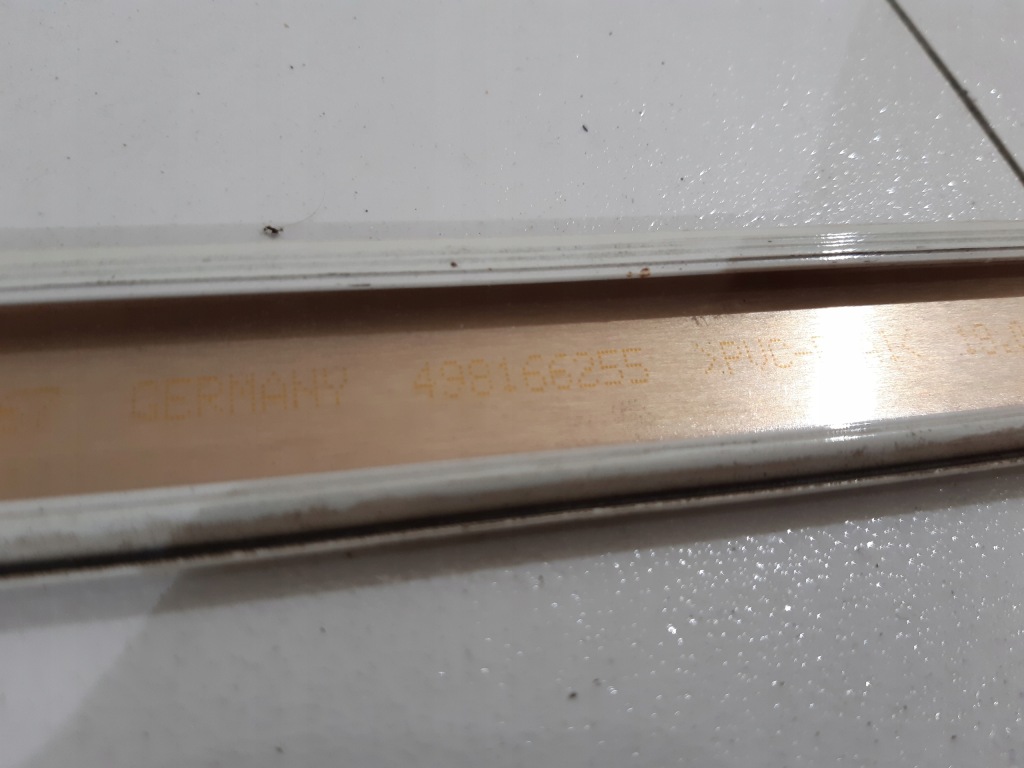 Opel adam молдинг кровельная левая 13363467 Оригинал