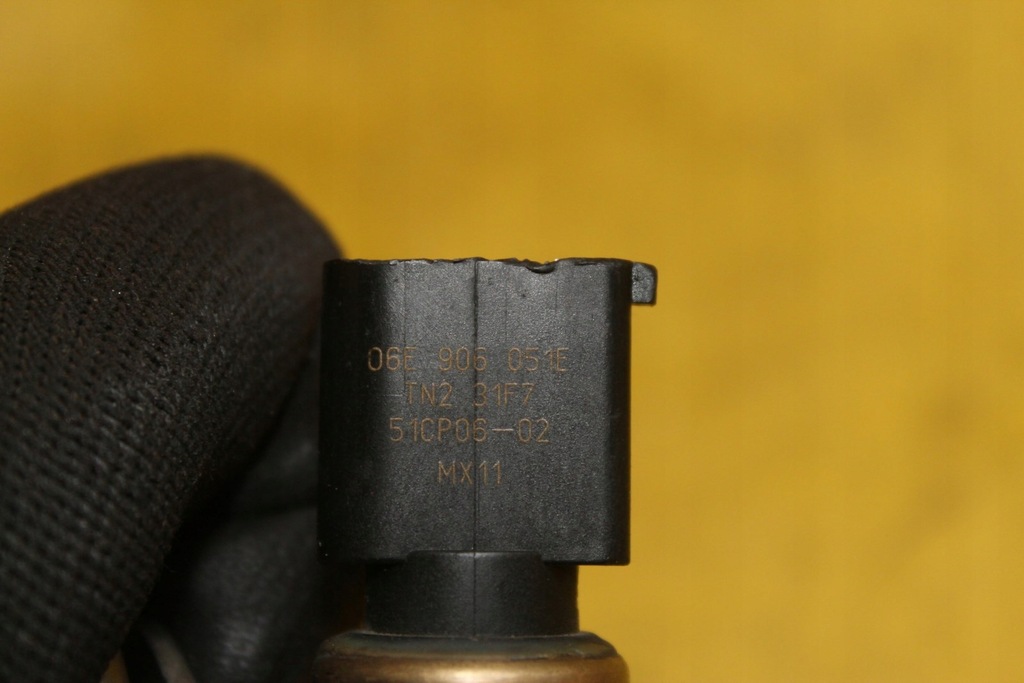 фото №8, Audi оригінальний номер 07l127503h розподільник пального