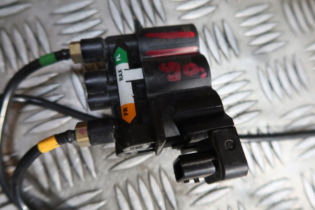 фото №4, Електроклапан range rover vogue cpla-5b710-ab