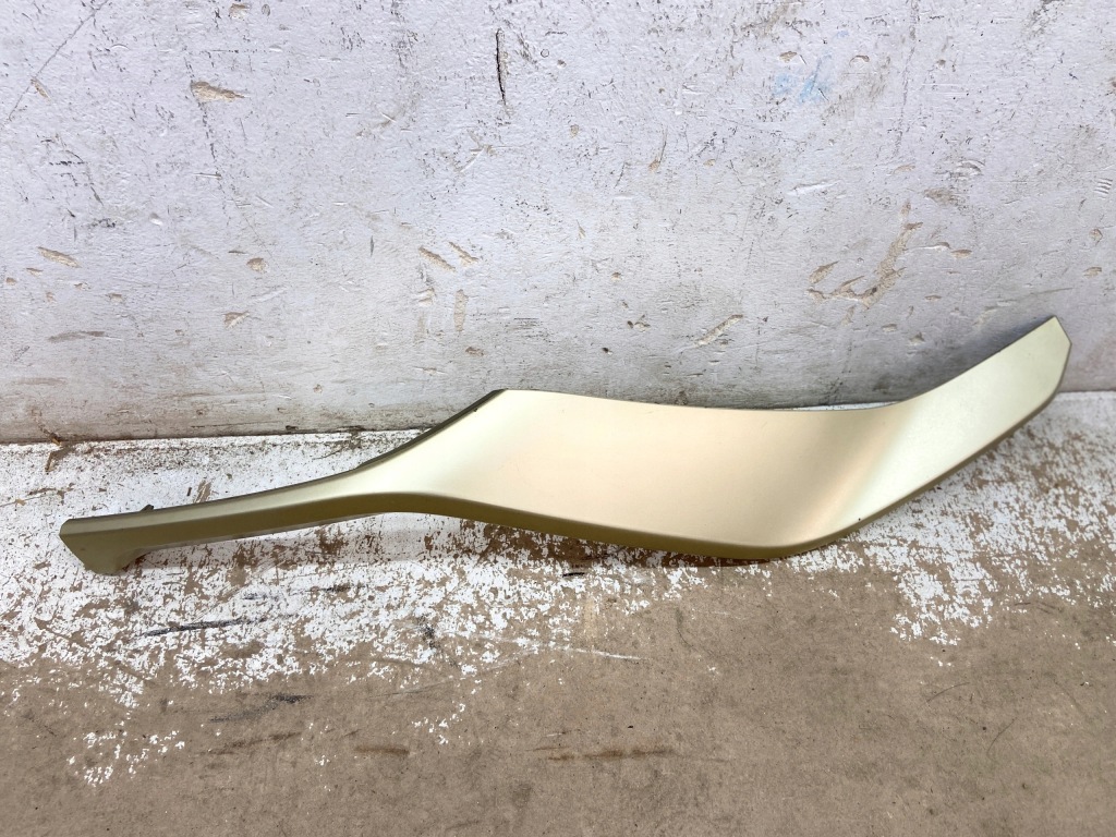 Купити Renault arkana rs молдинг бампера ліва перед 261a37384r