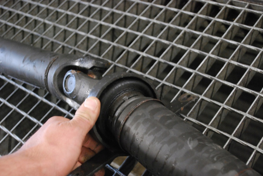 фото №5, Wał приводной audi a8 d2 3.7 4d0521101c