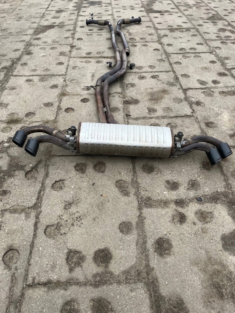 Купити Ідеальний комплект . вихлоп lamborghini urus 1