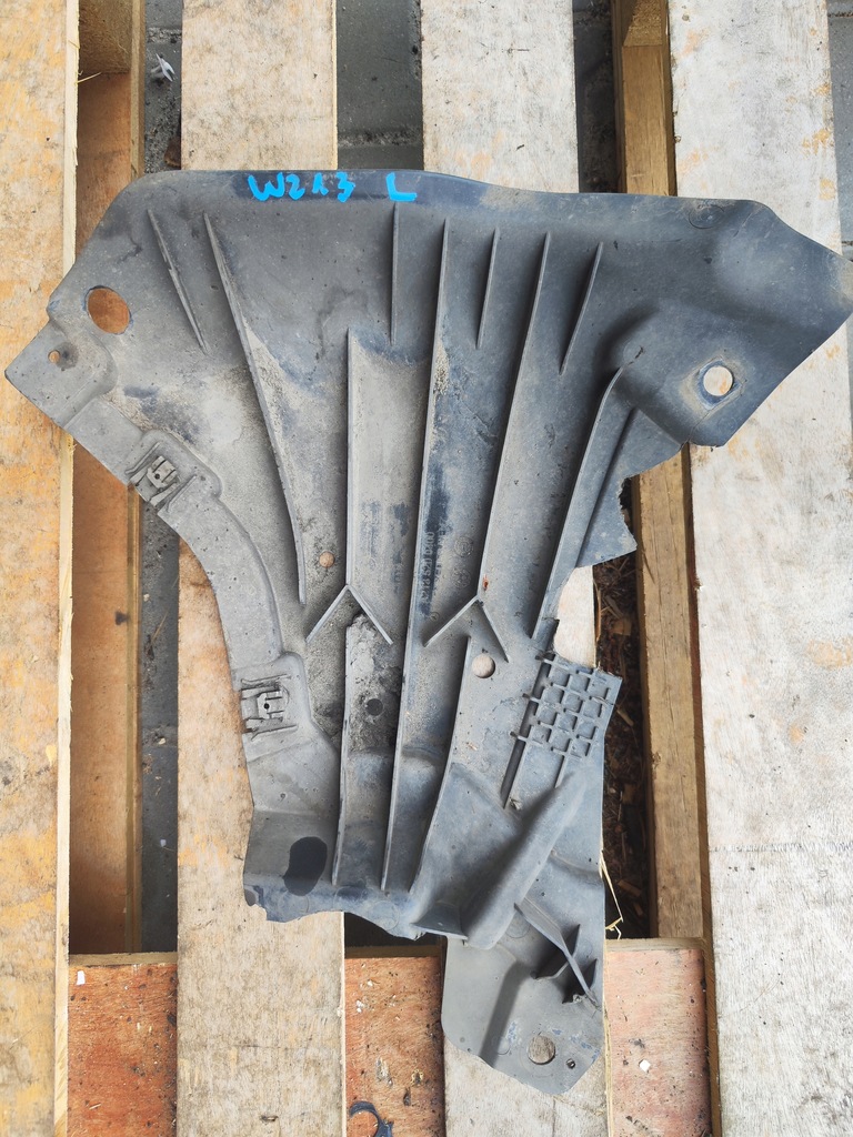 фото №1, Защита подкрылок левая mercedes w213 a2135200400