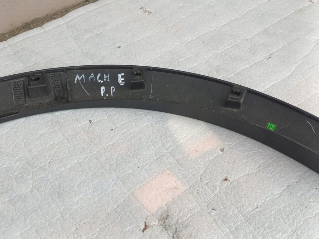 фото №11, Молдинг передня права ford mustang mach-e правий перед