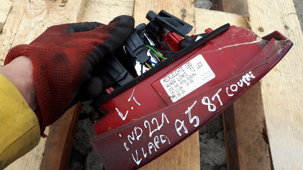 фото №8, A5 8t лампа led ліва задня w кришка 8t0945093a