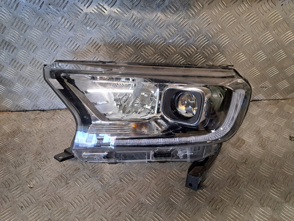 Ford ranger рестайлинг  2019 r фонари перед led jb3b-13e014-ba jb3b-13e015-ba Доставка