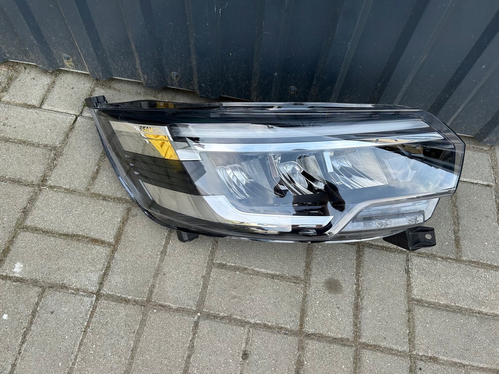 фото №1, Лампа права full led nissan nv300 lift 2021-