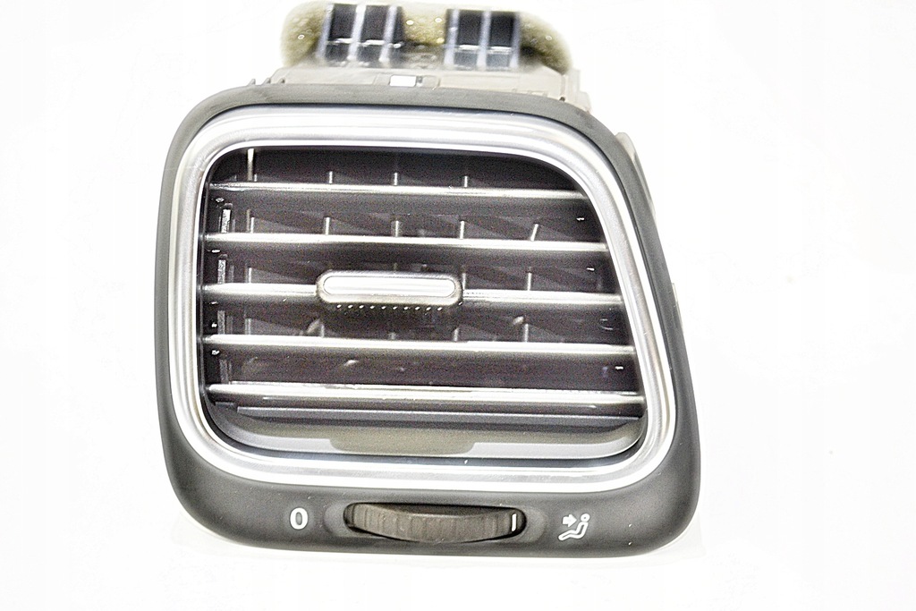 фото №10, Scirocco eos правая решётка консоли 1q0819704k nowa