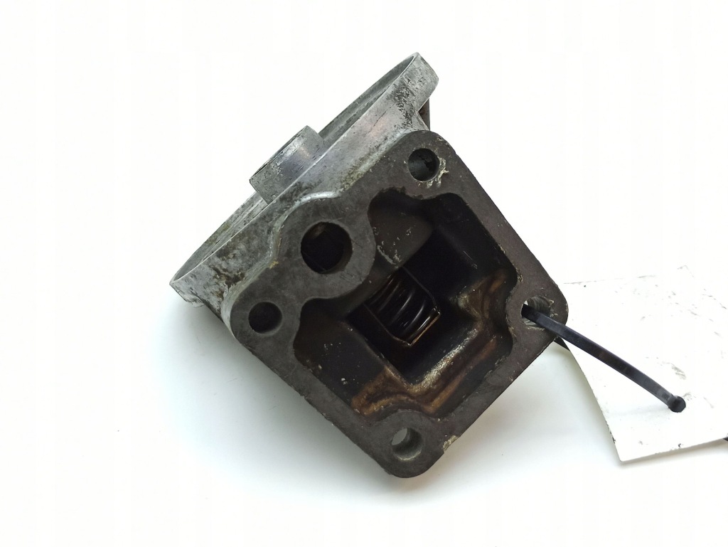 фото №9, Bmw 7 e23 1983 кронштейн / кронштейн фільтра оливи 1266545