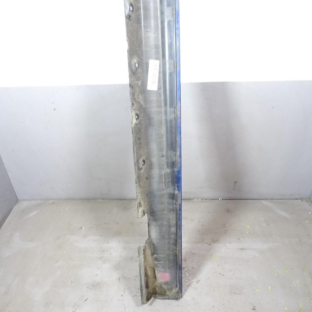 Bmw 3 e46 седан накладка порог левая 8209755 Оригинал