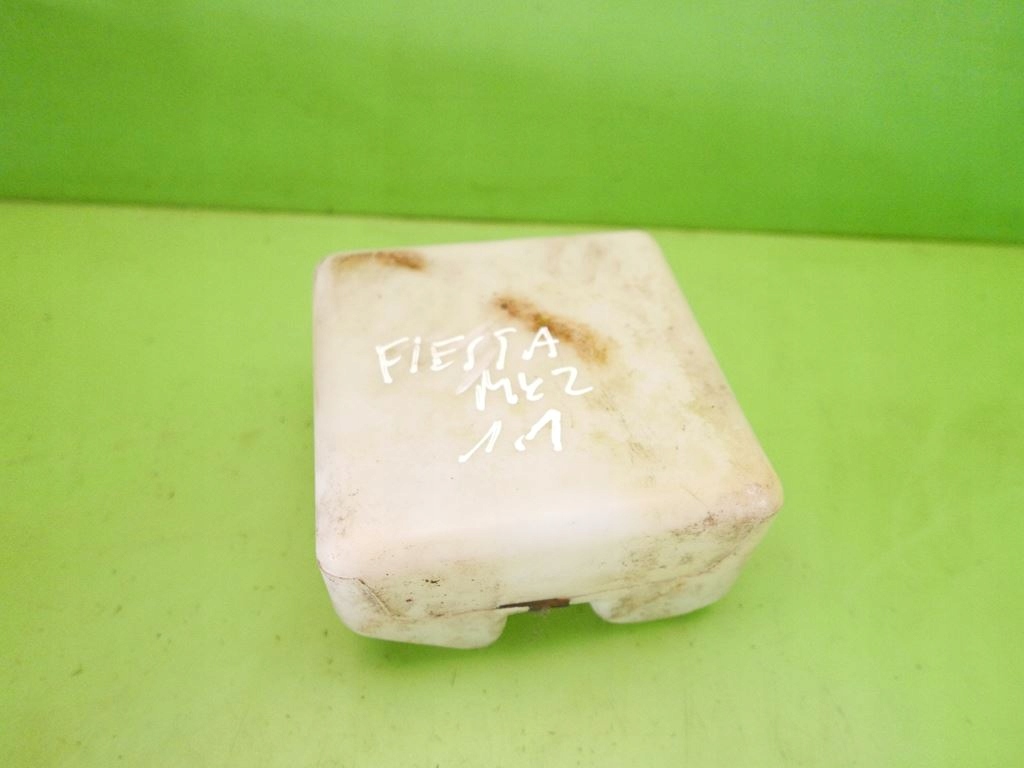 фото №7, Бачок омывателя ford fiesta mk2 1.1 83-89