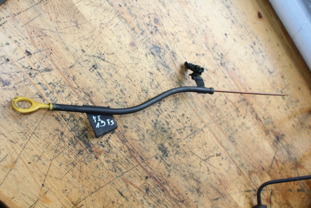 фото №1, Щуп щуп щуп оливи yaris i 1.5 ts