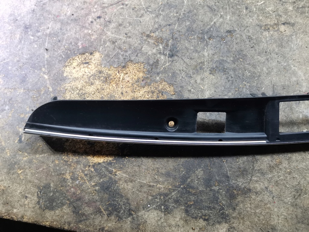 фото №10, Молдинг накладка крышки mercedes w204 kombi a2047401693