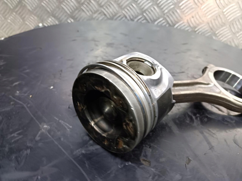 фото №2, Audi 3.0 tdi поршень 83l82 шатун 059ae