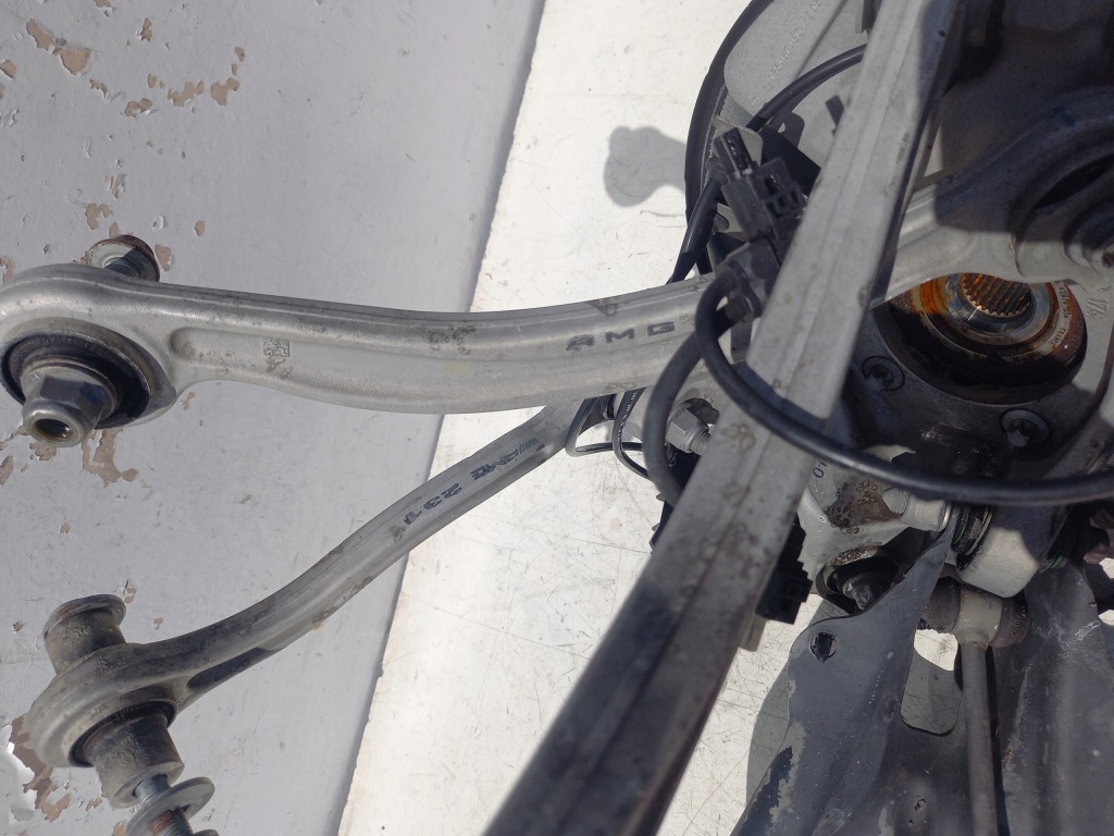 Подвеска левая правое поворотный кулак mercedes w205 a205 купе amg Цена