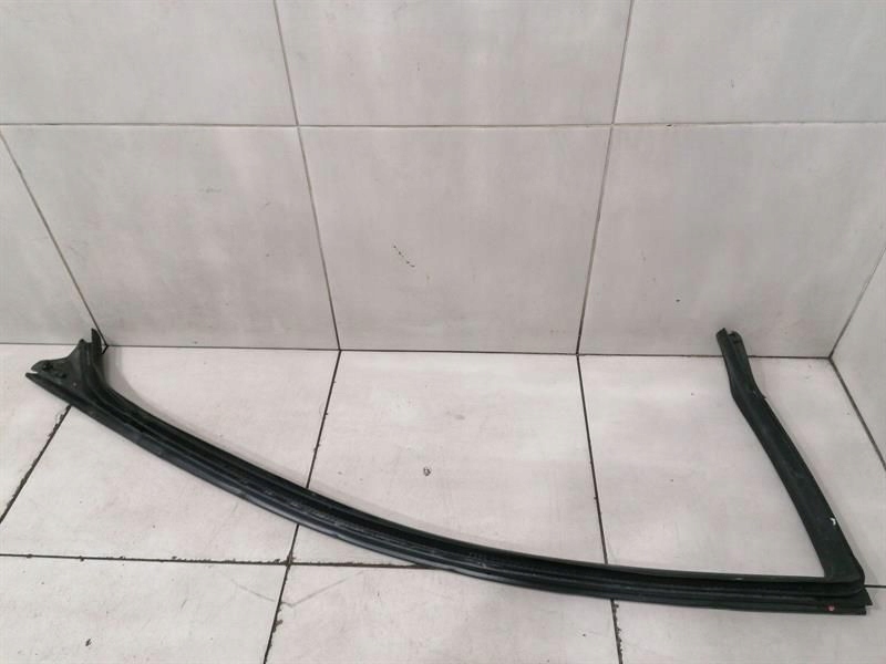 Ferrari f12 berlinetta f152 прокладка двері правих 83370000 ущільнювачі двері Зі Шроту