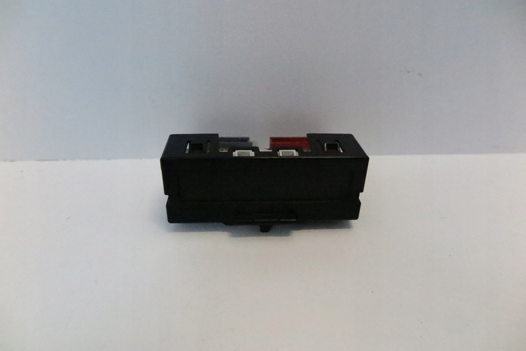 фото №1, Дисплей экран renault scenic i p8200028364a