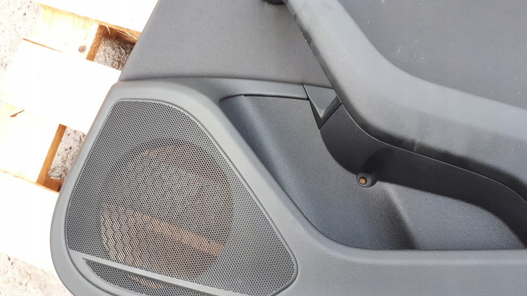 фото №4, A4 b9 lift обшивка оббивка двері правий задня