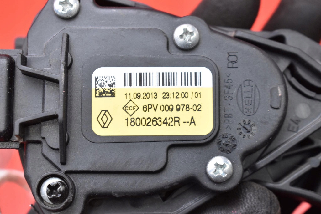 Потенциометр педаль газа европа  180026342r dacia logan 2 2 1.2 16v 75 km 13-16 в Украине