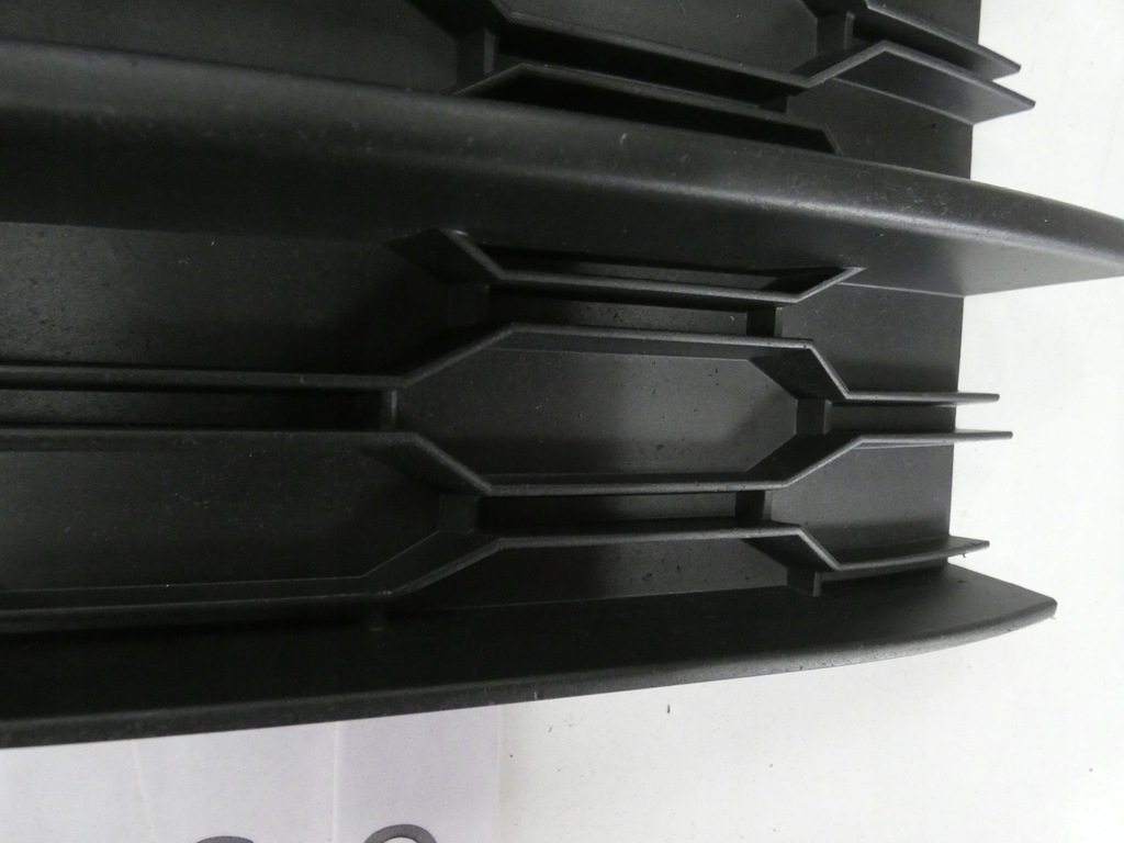 фото №7, Решітка бампера skoda octavia iii права 369.