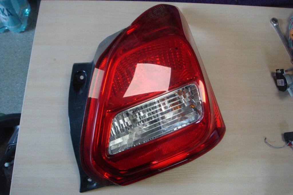 фото №1, Suzuki swift mk8 17- лампа задняя правая