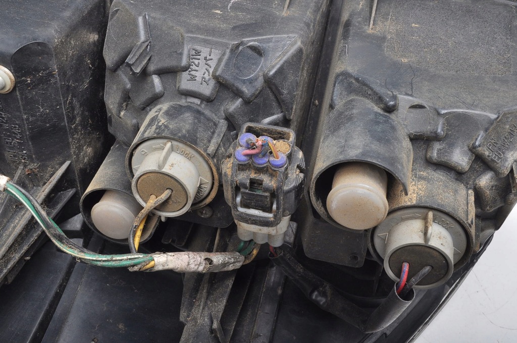 фото №11, Subaru forester iii лампа правая задняя правый задняя