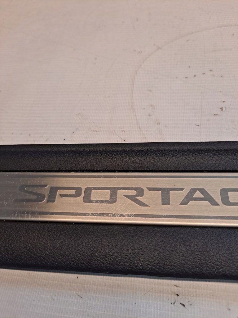 фото №8, Молдинг накладка поріг права перед kia sportage iv 85884-f1500