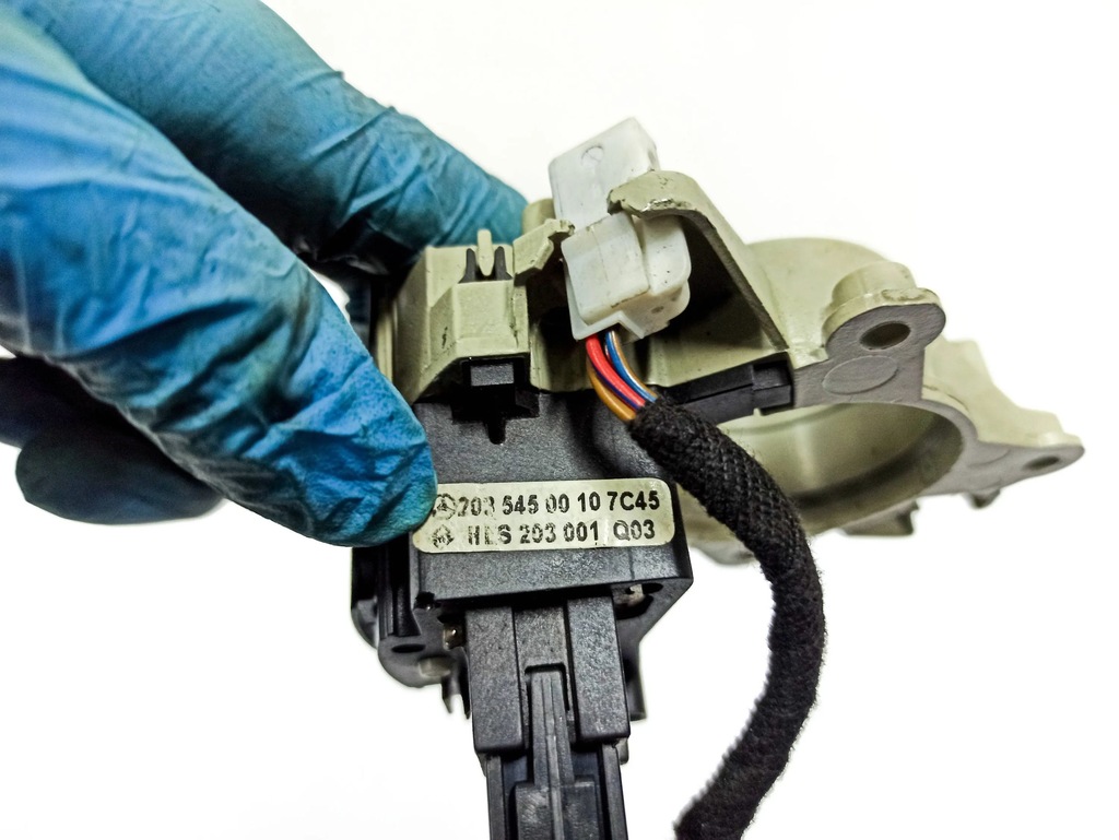 фото №9, Mercedes-benz c w203 2004 панелі керування, перемикачі