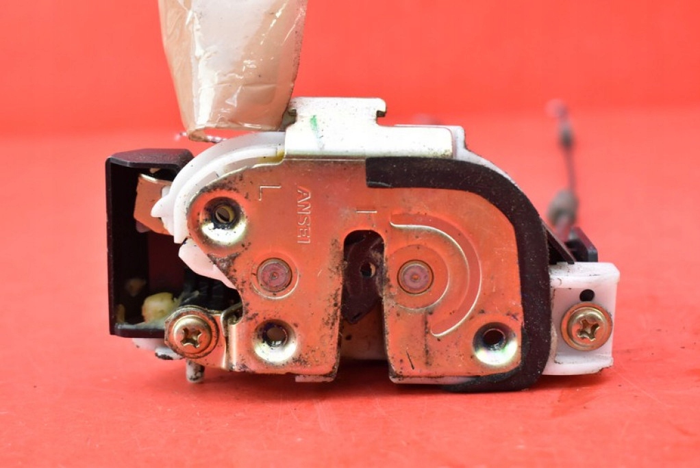 фото №5, Замок дверь левый задняя задний mn117527 mitsubishi l200 4 iv 06-15