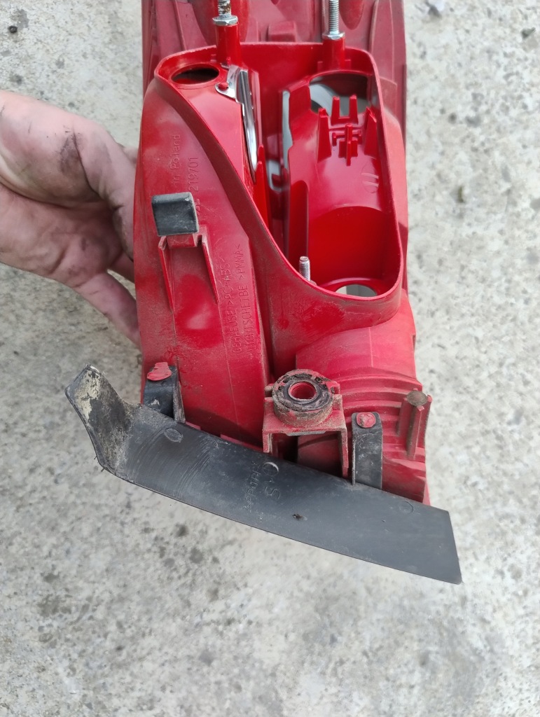 фото №8, Audi a4 b8 kombi лампа ліва задня задня w крила 8k9945095