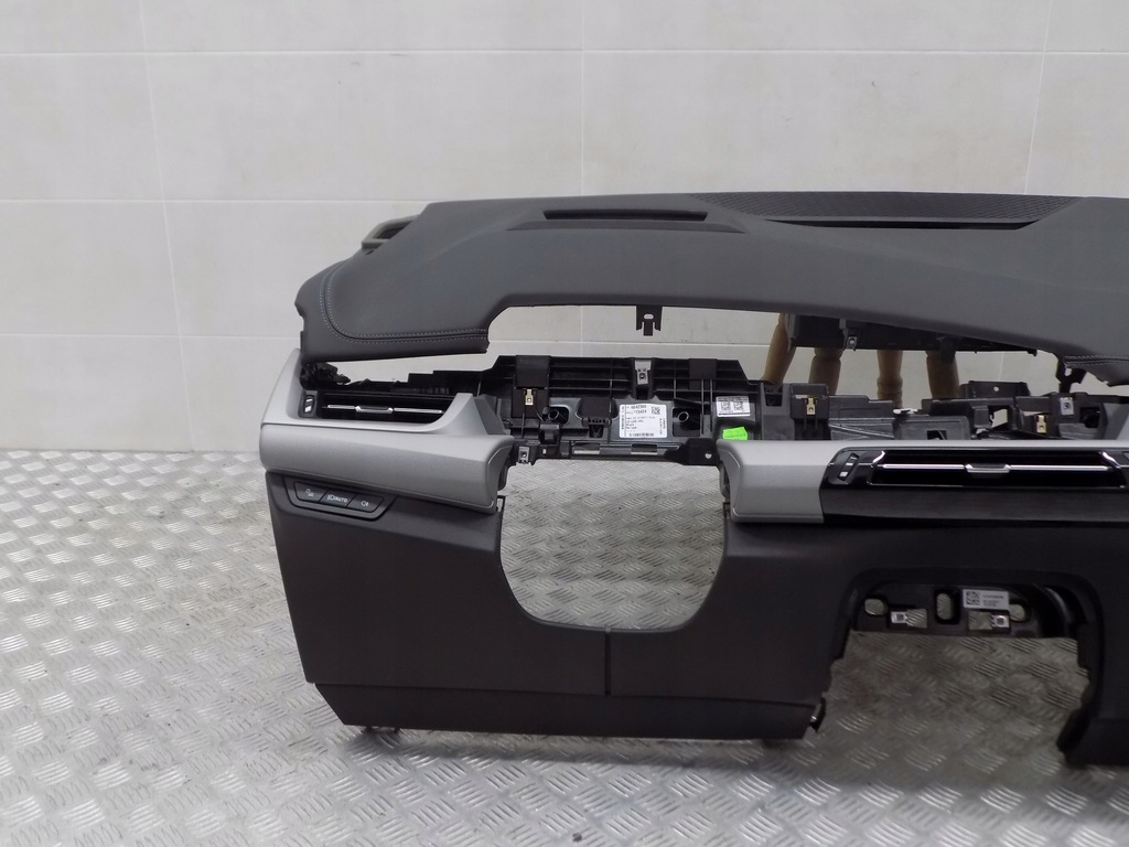 фото №6, Bmw 2 u06 панель приладів консоль оригінал nieregenerowana