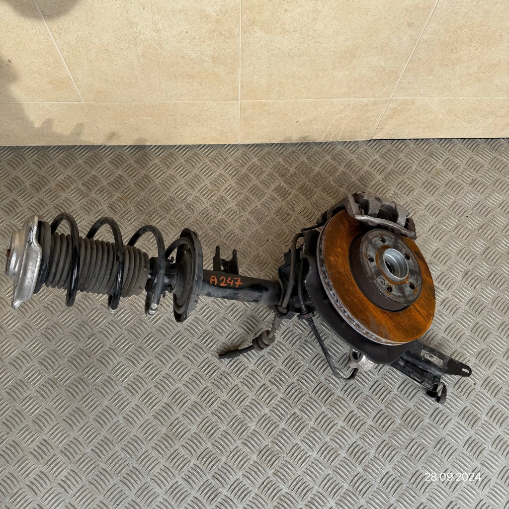 фото №1, Поворотний кулак передня права mercedes b-klasa w247 1.3 cgi