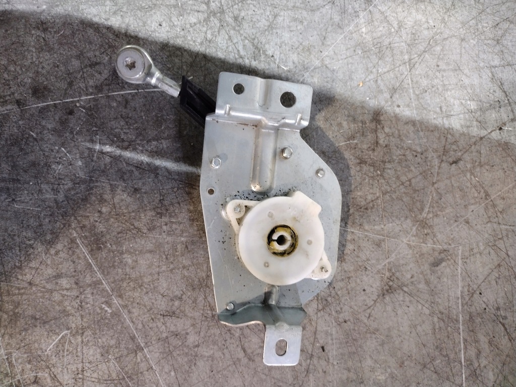 фото №5, Петли борта mitsubishi outlander