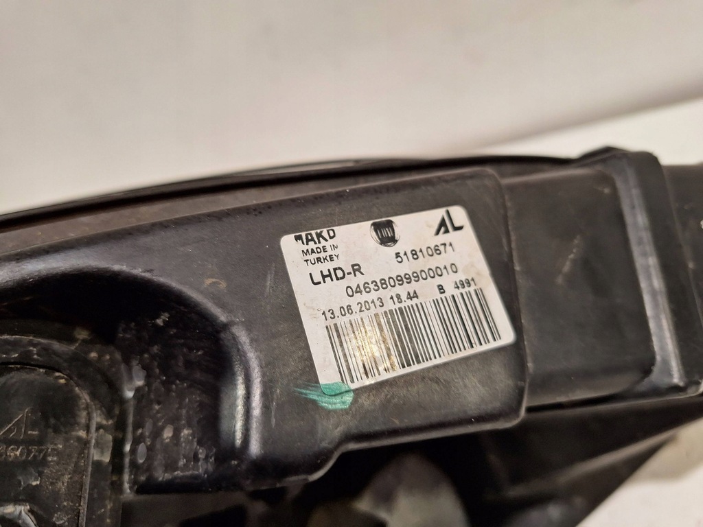 фото №7, Лампа перед правая 51810671 fiat doblo ii combo d 10-