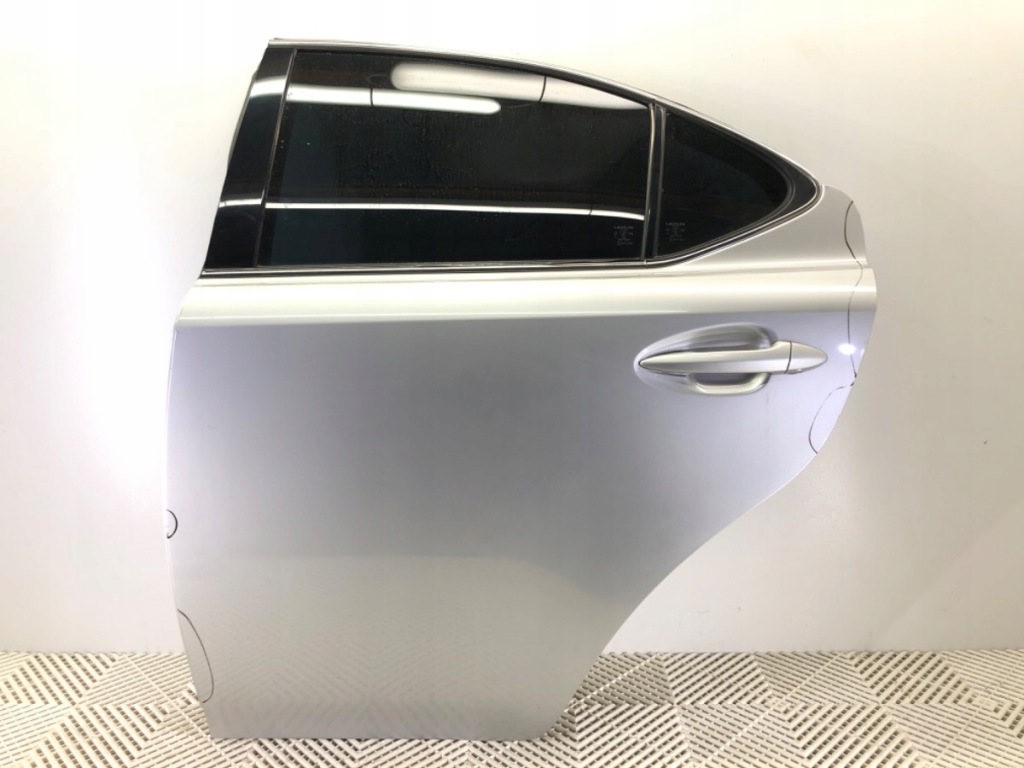 Купить Дверь левое  задняя lexus is sedan/limuzyna 05-13