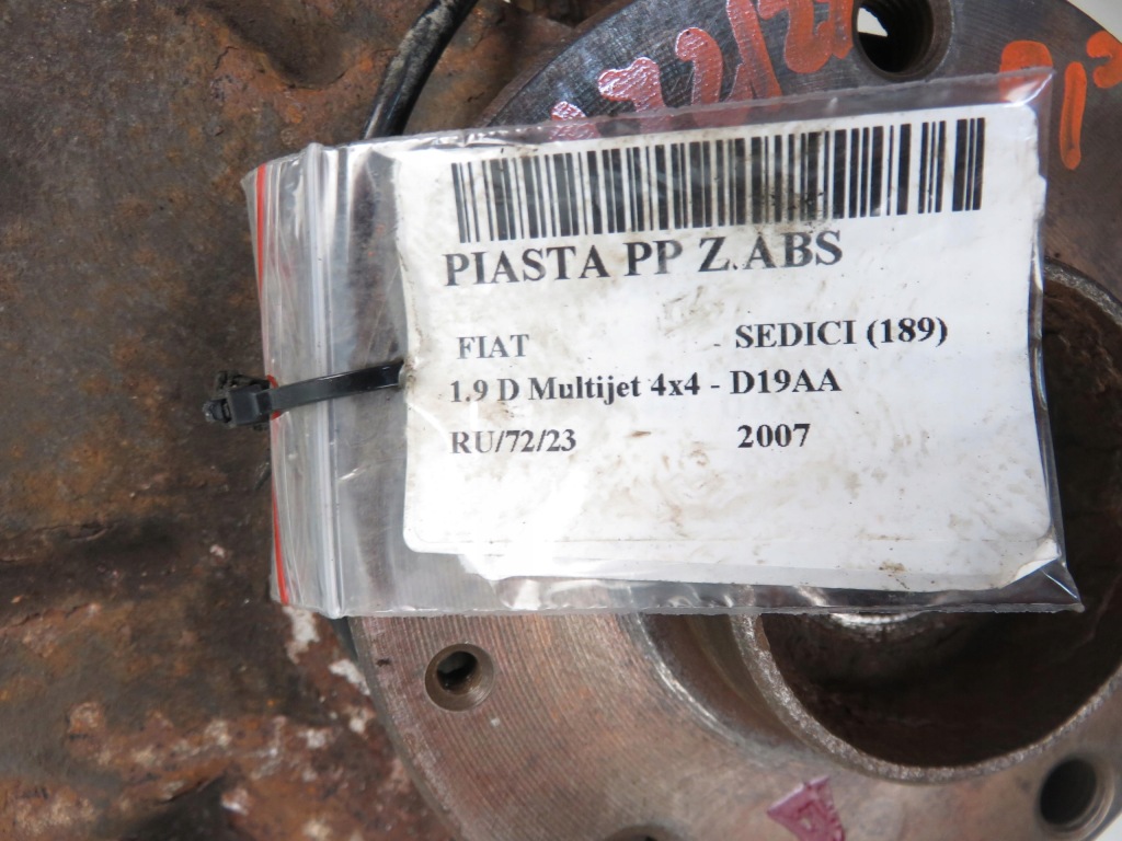 Поворотний кулак ступиця передня права fiat sedici 1.9 d Київ