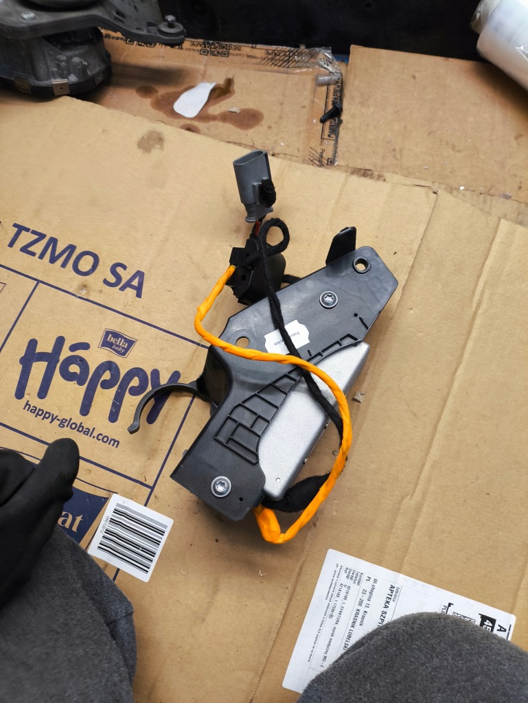 фото №1, Citroen c4 grand picasso перетворювач струму citroen c4 9805576080 ?