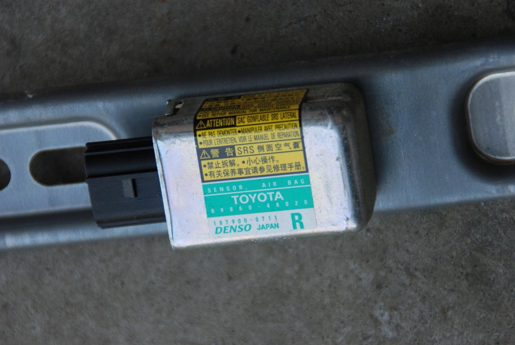 фото №2, Датчик удара 89860-48020 lexus rx rx350 rx400