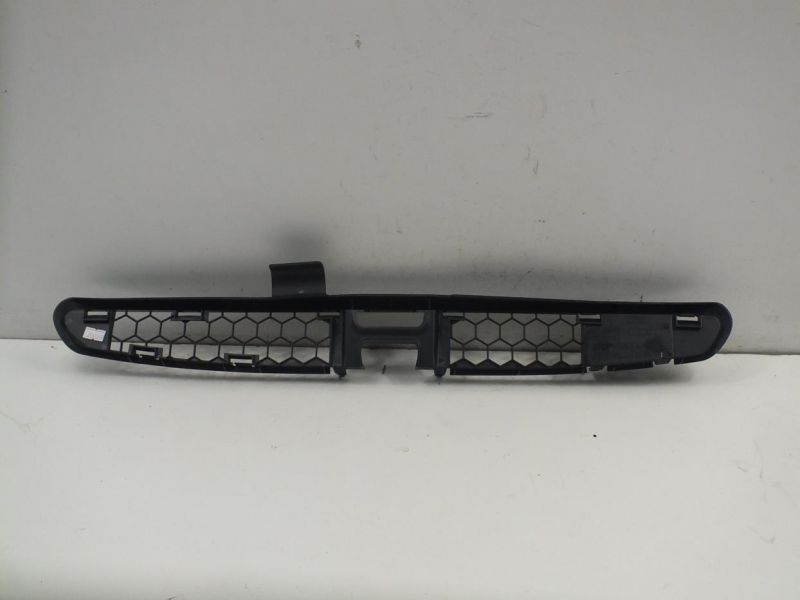 Clio 2 решітка решітка  решітка радіатора бампера оригінал Недорого